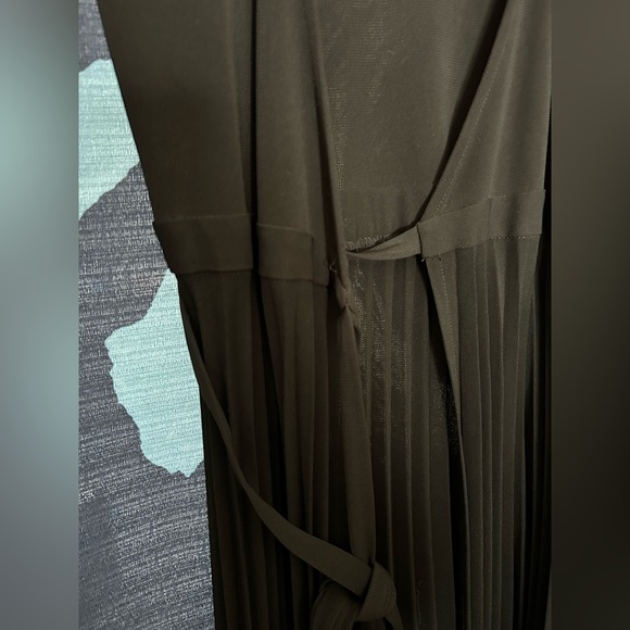 NWOT Classy Tristan & Iseut Black Wrap Dress XS - Picture 8 of 8